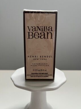 Henri Bendel Vanilla Bean Home Essential Oil - .3 fl oz.  NEW